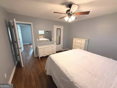 Bedroom - 157 Ext N Jefferson St, Lyons, GA 30436 photo 4 of 5