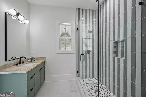 Bath - 3263 N Bogan Rd, Buford, GA 30519 photo 7 of 10