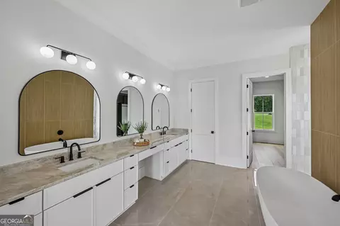 Bath - 3263 N Bogan Rd, Buford, GA 30519 photo 1 of 10