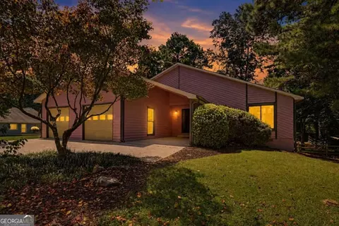 10900 Spotted Pony Trl, Johns Creek, GA 30022