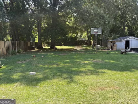 309 Glen Iris Dr, Monroe, GA 30655 photo 3
