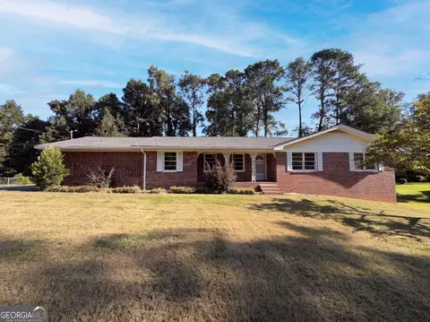 3091 Beechwood Dr, Lithia Springs, GA 30122