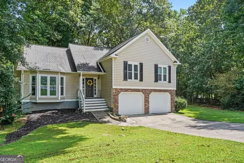 996 Miles Ct, Powder Springs, GA 30127
