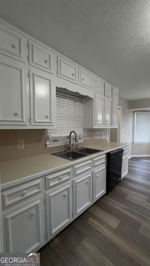 Kitchen - 1050 Forest Heights Rd, Stone Mountain, GA 30083 photo 1 of 2