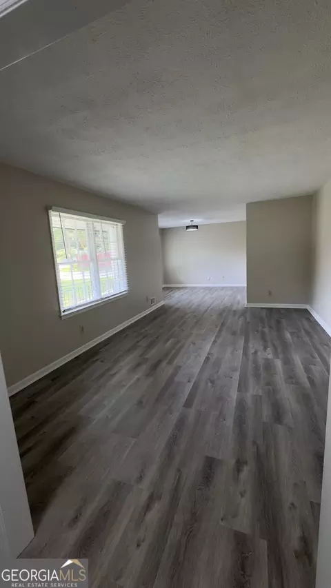 Living - 1050 Forest Heights Rd, Stone Mountain, GA 30083 photo 1 of 7