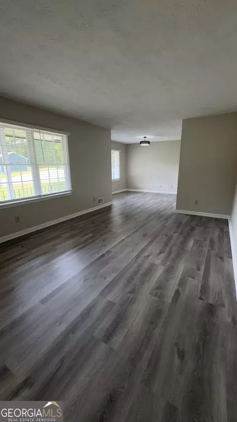 Living - 1050 Forest Heights Rd, Stone Mountain, GA 30083 photo 2 of 7