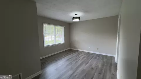 Living - 1050 Forest Heights Rd, Stone Mountain, GA 30083 photo 3 of 7