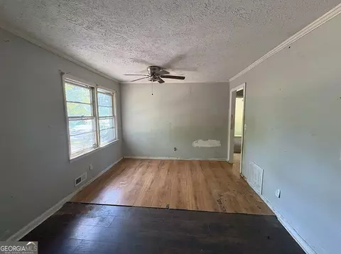 Living - 7126 Pineview Dr, Covington, GA 30014 photo 2 of 3