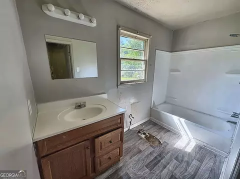 Bath - 7126 Pineview Dr, Covington, GA 30014 photo 2 of 2