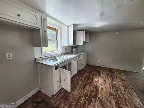Kitchen - 7126 Pineview Dr, Covington, GA 30014 photo 1 of 1