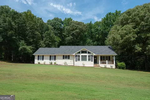 60 Carriage Gate Dr, Sharpsburg, GA 30277