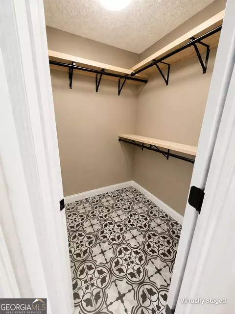 Other - 326 Silver Cir, Warner Robins, GA 31093 photo 5 of 10