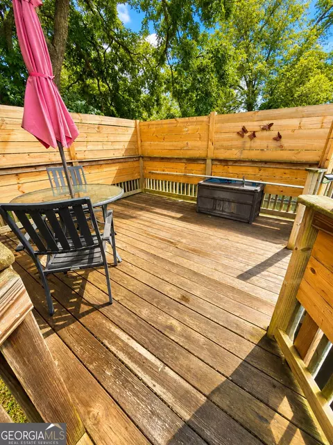 Exterior - 326 Silver Cir, Warner Robins, GA 31093 photo 10 of 11