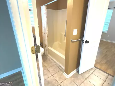 Bath - 326 Silver Cir, Warner Robins, GA 31093 photo 7 of 7