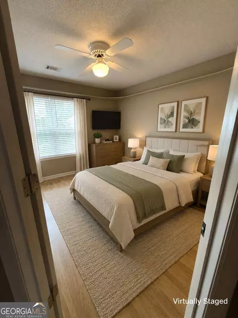 Bedroom - 326 Silver Cir, Warner Robins, GA 31093 photo 2 of 3