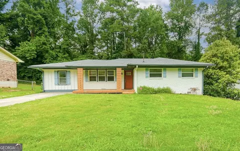 1877 Glenmar Dr, Decatur, GA 30032