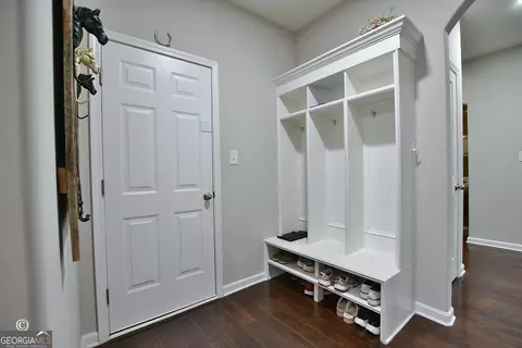 Entry Way - 907 Big Sky Dr, Hamilton, GA 31811 photo 3 of 5