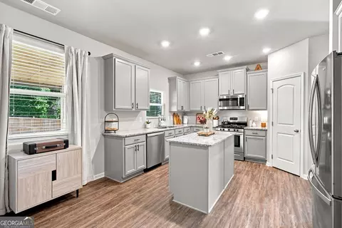 Kitchen - 617 Edgemore Rd, Canton, GA 30114 photo 1 of 3