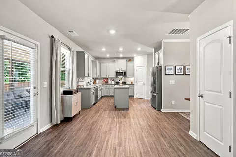 Entry Way - 617 Edgemore Rd, Canton, GA 30114 photo 5 of 6