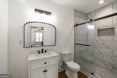 Bath - 105 Red Bluff Dr, Athens, GA 30607 photo 5 of 6