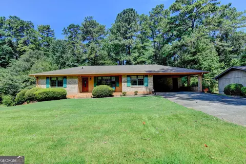 4061 Whispering Forest Ct SW, Lilburn, GA 30047