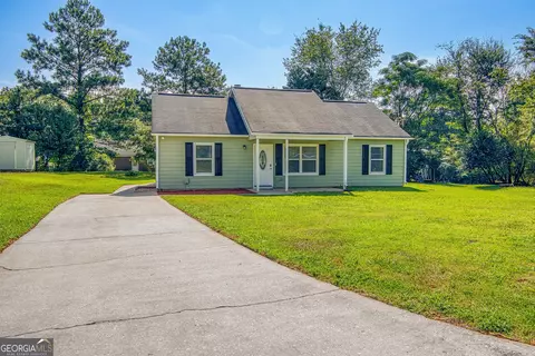 32 Oak St, Newnan, GA 30263
