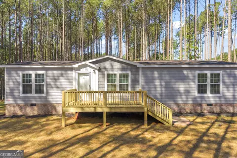 848 Swilling Rd, Martin, GA 30557