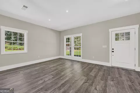 Living - 90 Edwin Smith Rd, Newnan, GA 30263 photo 3 of 7