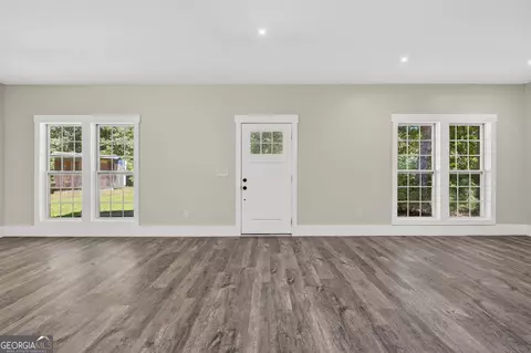 Living - 90 Edwin Smith Rd, Newnan, GA 30263 photo 2 of 7
