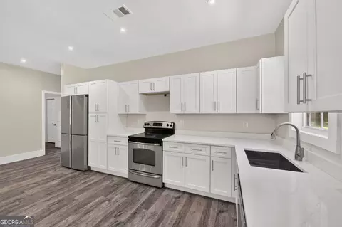 Kitchen - 90 Edwin Smith Rd, Newnan, GA 30263 photo 2 of 3