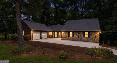 1677 Heritage Dr, Snellville, GA 30078
