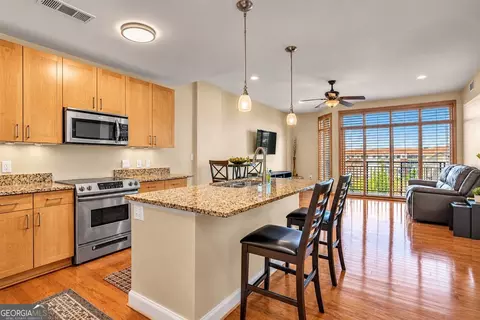 711 Cosmopolitan Dr NE #403, Atlanta, GA 30324