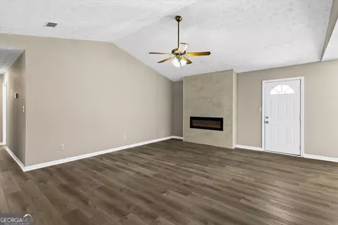 Living - 3679 Ashbill Ct, Rex, GA 30273 photo 2 of 4
