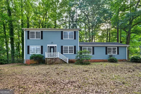 212 Sarann Ct NW, Lilburn, GA 30047