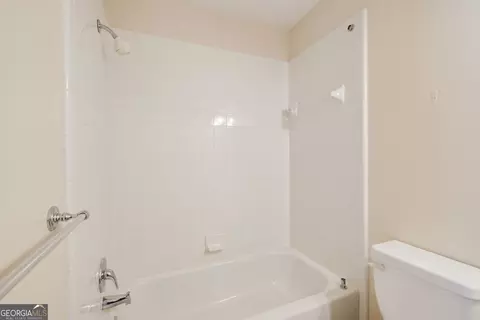 Bath - 12 Dry Pond Rd, Covington, GA 30016 photo 5 of 8