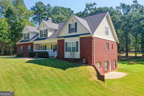 Exterior - 12 Dry Pond Rd, Covington, GA 30016 photo 4 of 10