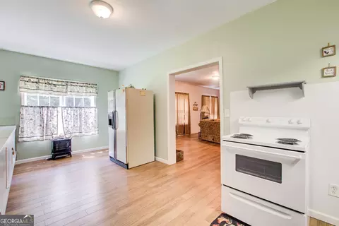 Kitchen - 12 Dry Pond Rd, Covington, GA 30016 photo 3 of 4