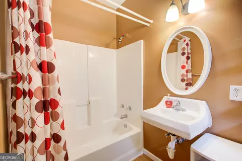 Bath - 12 Dry Pond Rd, Covington, GA 30016 photo 8 of 8