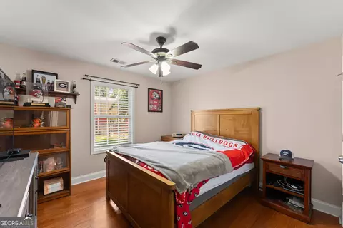 Bedroom - 286 Middle Fork Ln, Carnesville, GA 30521 photo 4 of 9