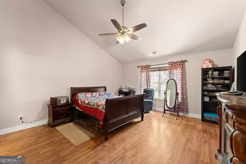 Bedroom - 286 Middle Fork Ln, Carnesville, GA 30521 photo 1 of 9