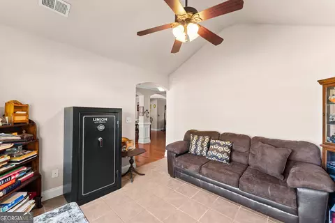 Entry Way - 286 Middle Fork Ln, Carnesville, GA 30521 photo 2 of 2