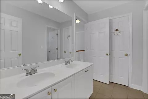 Bath - 2395 Devon Leigh Walk, Duluth, GA 30096 photo 7 of 9
