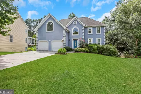 Exterior - 2395 Devon Leigh Walk, Duluth, GA 30096 photo 9 of 10