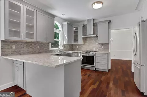 Kitchen - 2395 Devon Leigh Walk, Duluth, GA 30096 photo 3 of 6