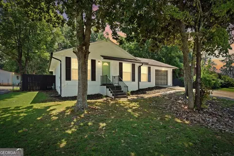 83 Sunset Ln, Newnan, GA 30263