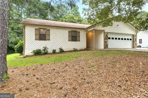 1146 Hutch Ln, Snellville, GA 30078