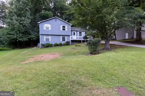 2424 Rhine Ct, Lawrenceville, GA 30043