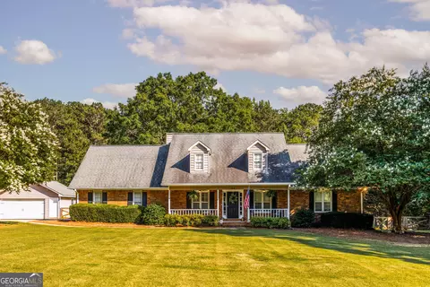 184 Wildflower Dr, Social Circle, GA 30025