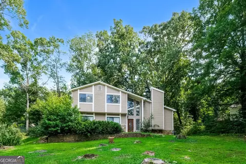 6629 Windwood Cir, Douglasville, GA 30135