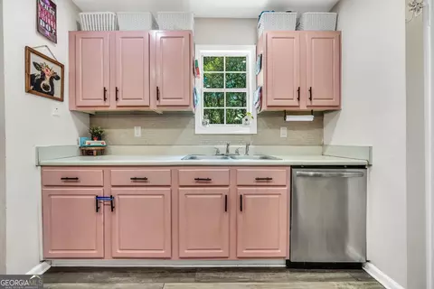Kitchen - 108 Quail Trl, Jackson, GA 30233 photo 3 of 3